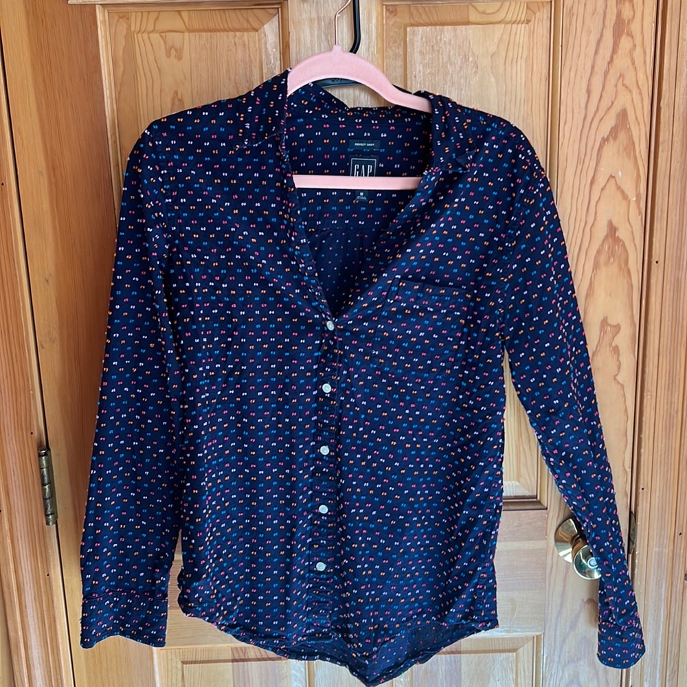 3 for $15 ▪️ Gap “perfect shirt” 3 for 15 ▪️